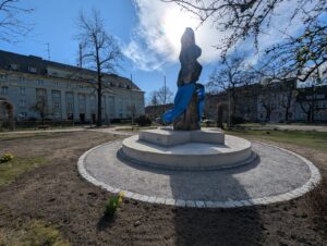 Mehr über den Artikel erfahren Einweihung des Denkmals auf dem Quimperplatz
